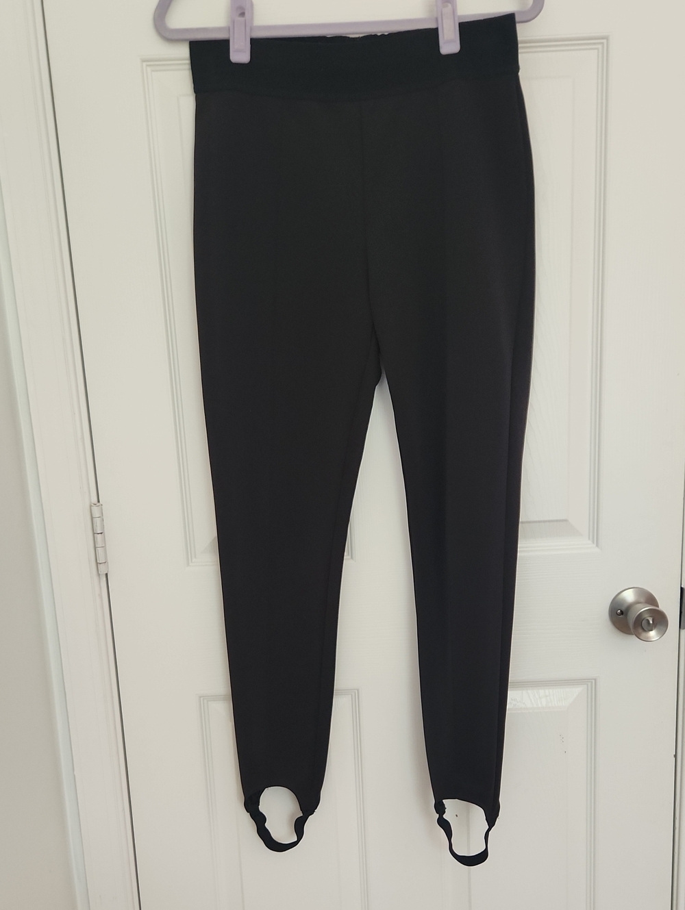 Cozy Comfy Relaxed Fit Versatile H&M Black Skinny Stirrup Leggings